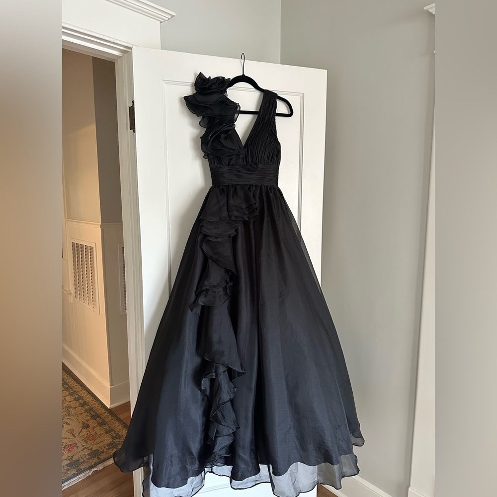 Mac Duggal Ruffle Detailed Evening Gown
